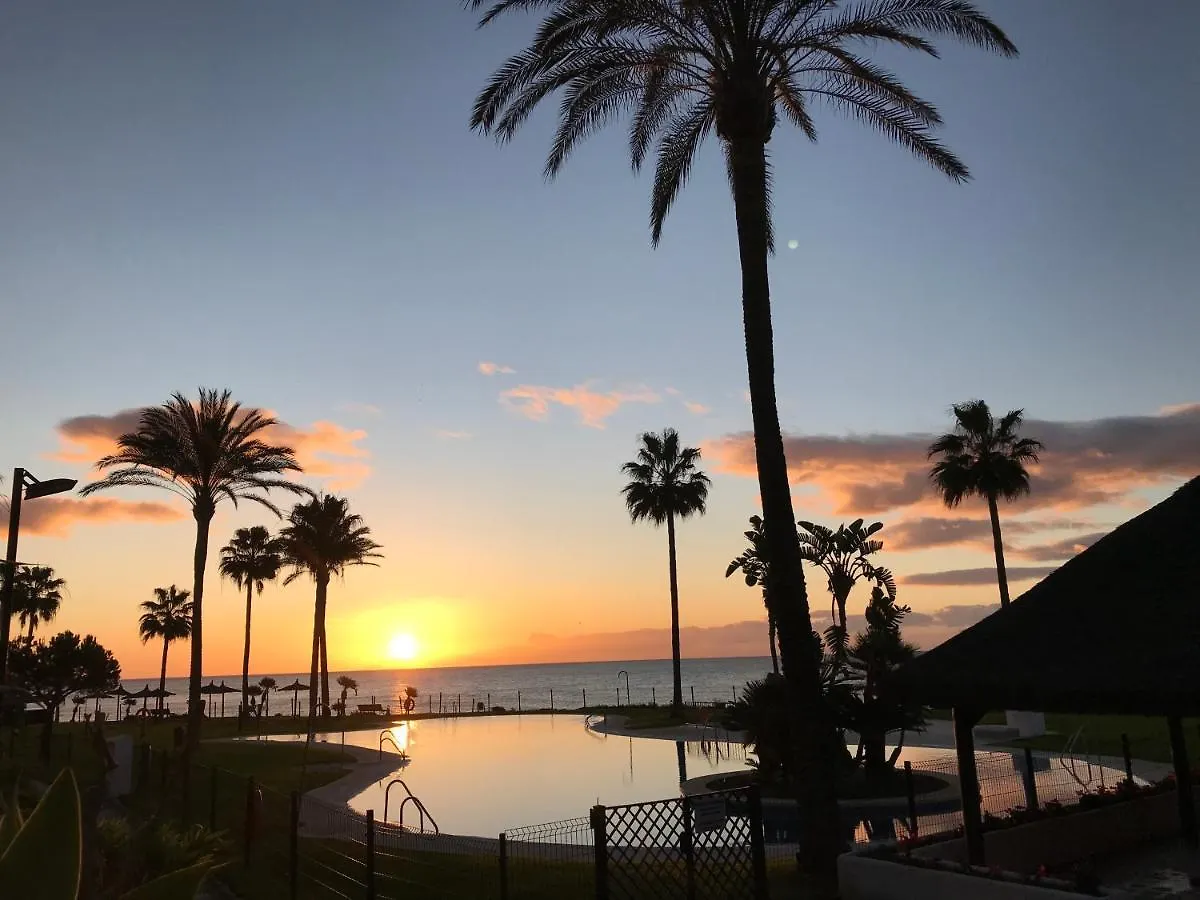 Sitio de Calahonda Mi Capricho 4C Beachfront -Apartment With Sea View - Costa Del Sol ספרד
