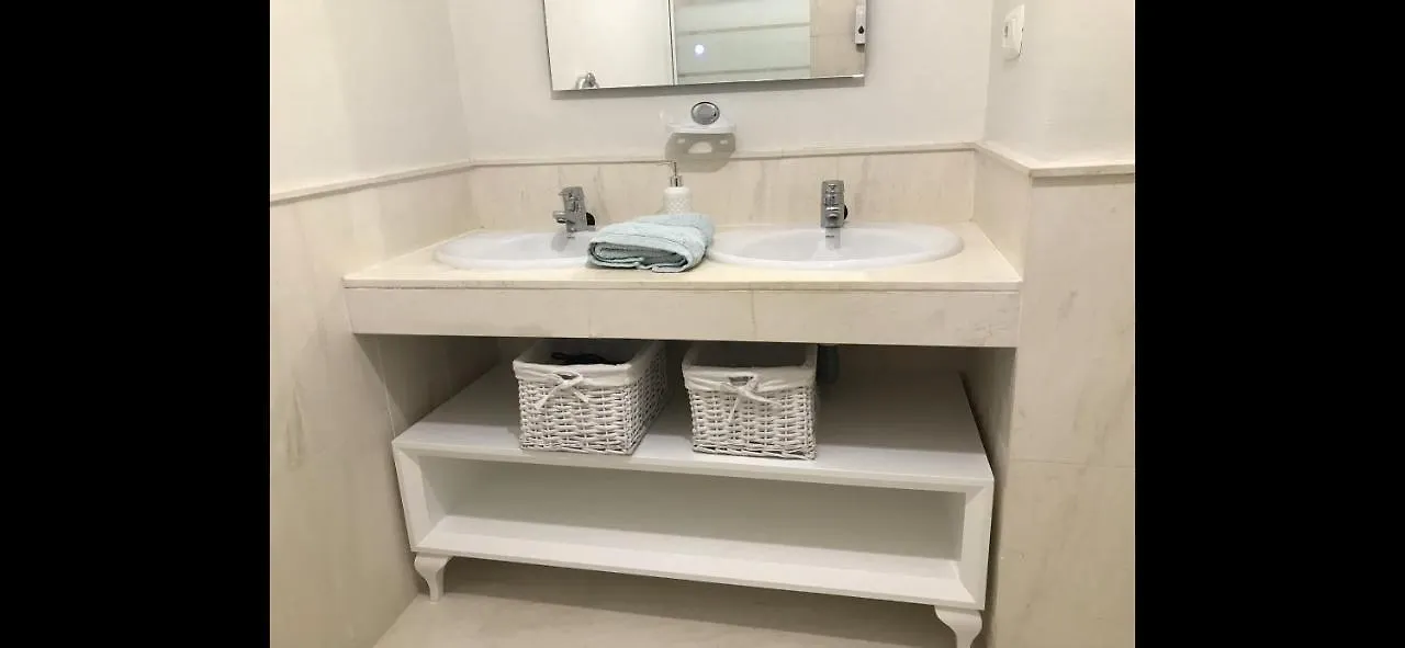 Sitio de Calahonda Mi Capricho 4C Beachfront -Apartment With Sea View - Costa Del Sol דירה Sitio de Calahonda